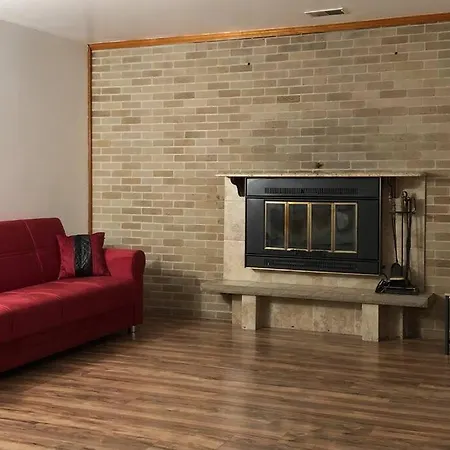 Private House With 4 Bedrooms And 2 Bathrooms And Direct Nyc Manhattan Train Only 10 Minute Walk Away Edison Exterior photo